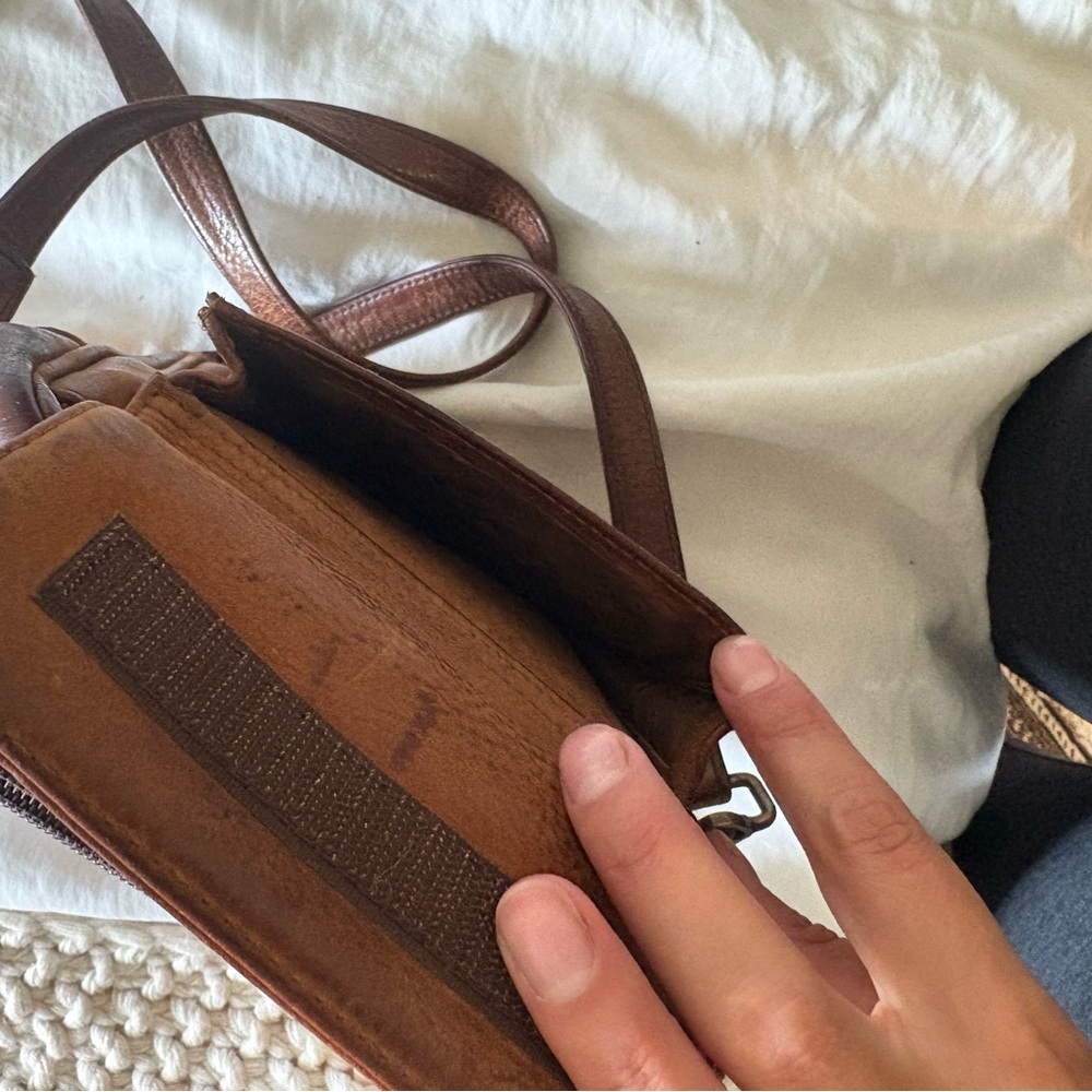 Scully Brown Leather Crossbody Bag - Picture 5 of 8